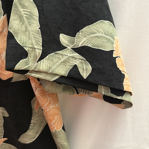 Tommy Bahama - Picture 5 of 9